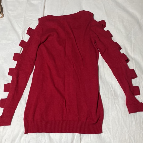 Forever 21 cutout sleeve sweater top - Picture 4 of 4